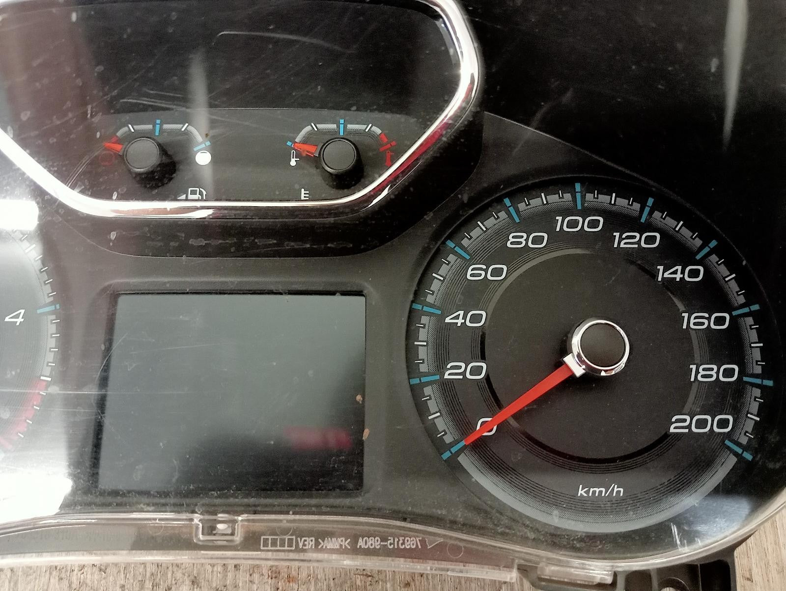 8943666