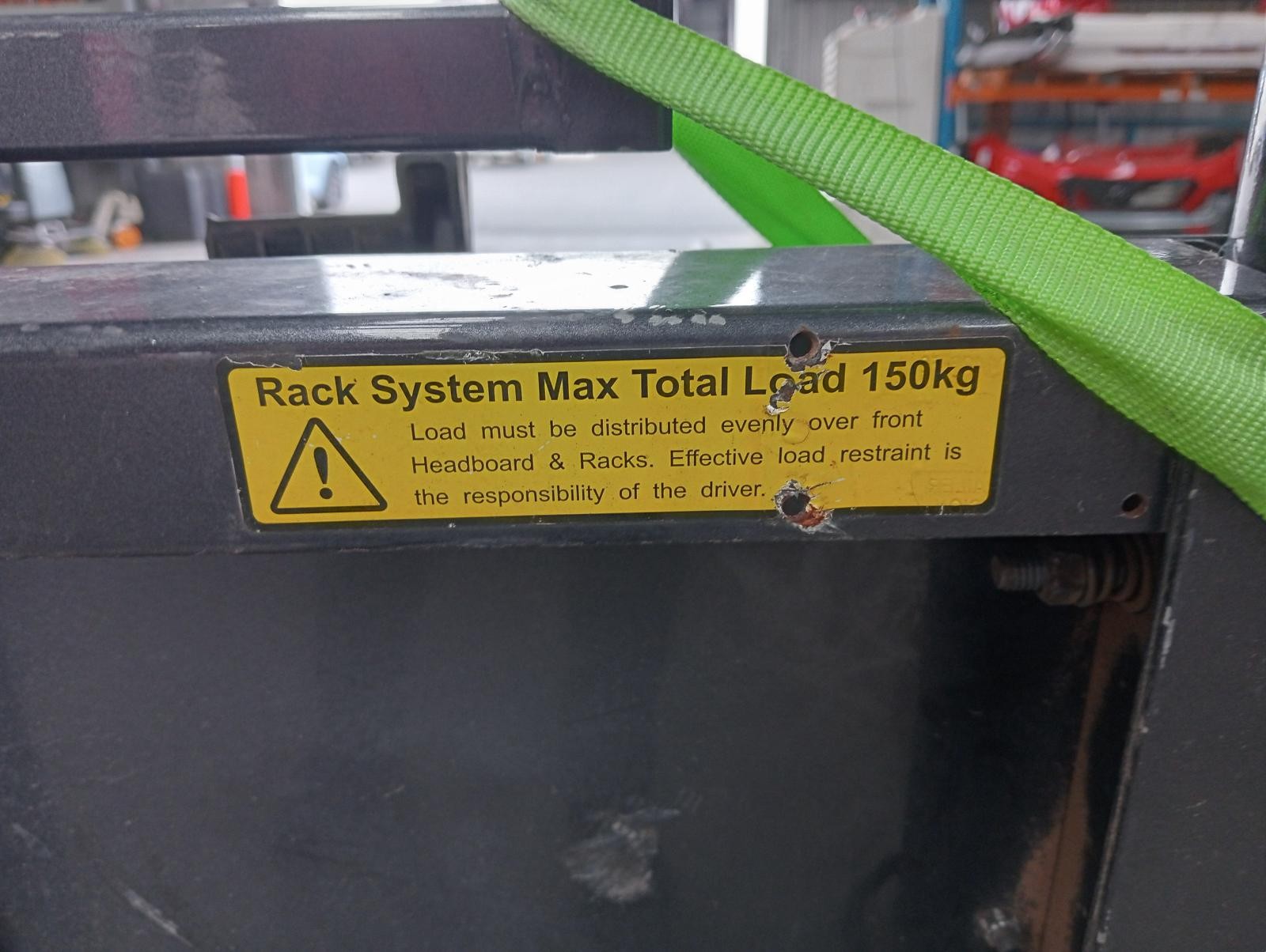 8975143