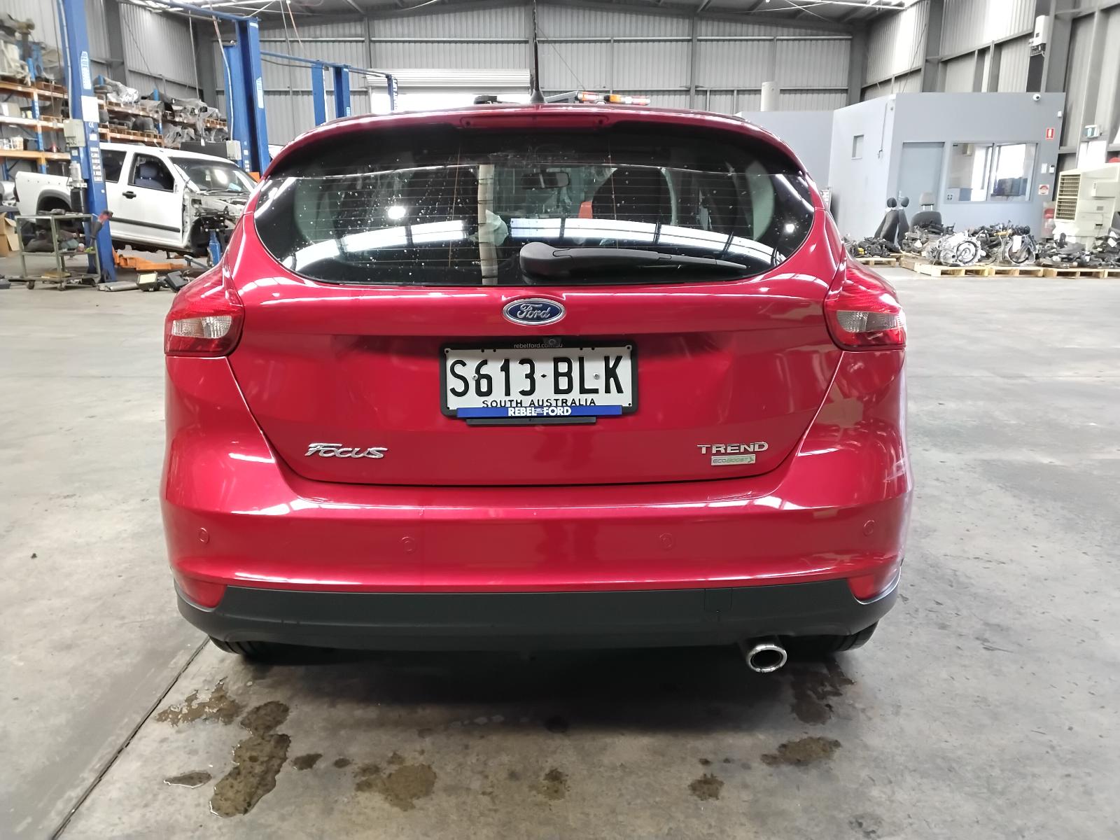 8947686