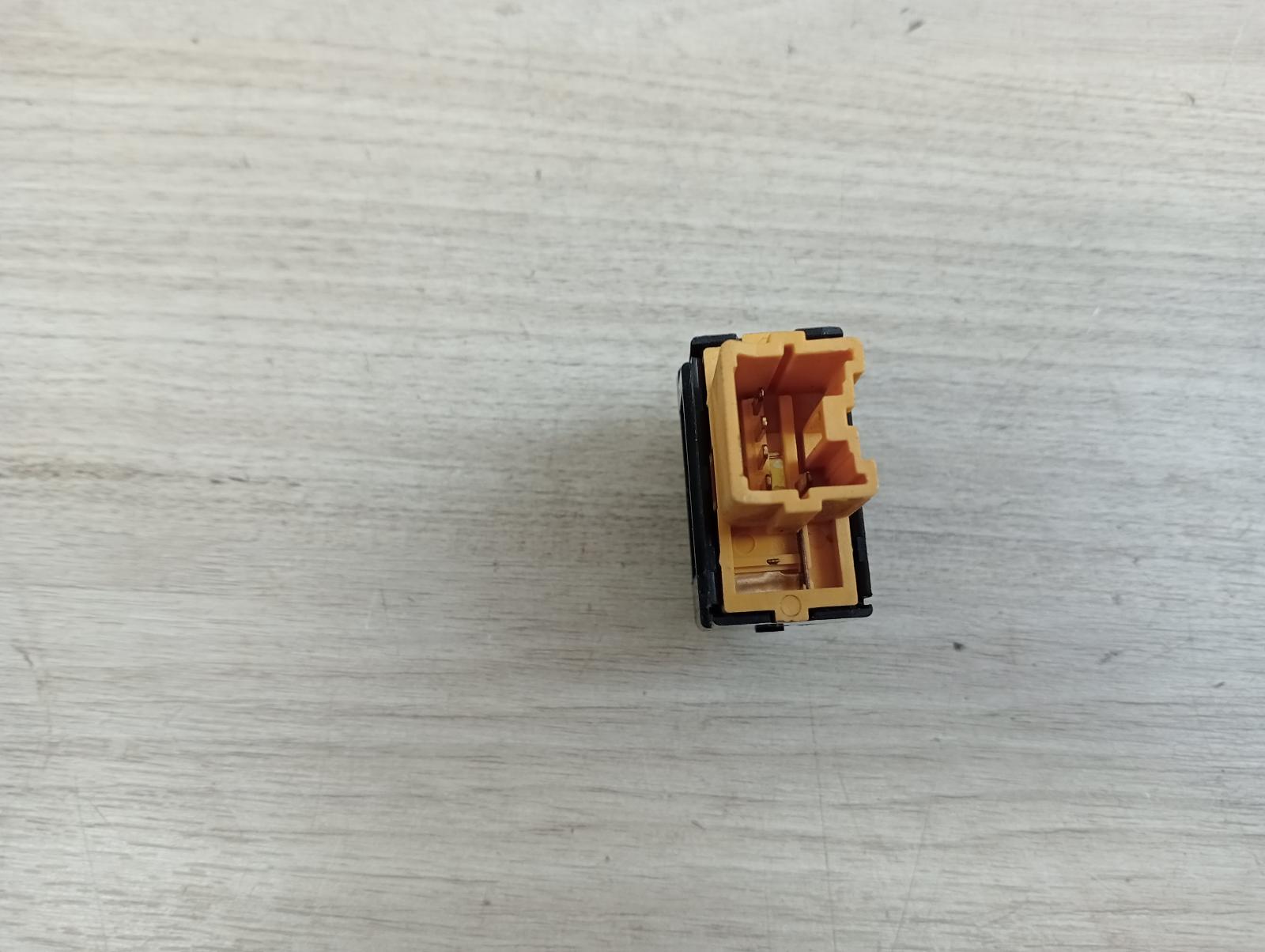 8951442