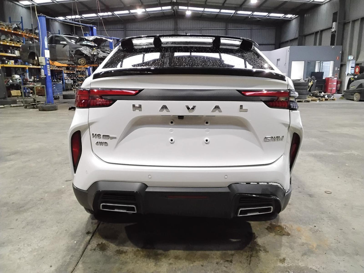9024922