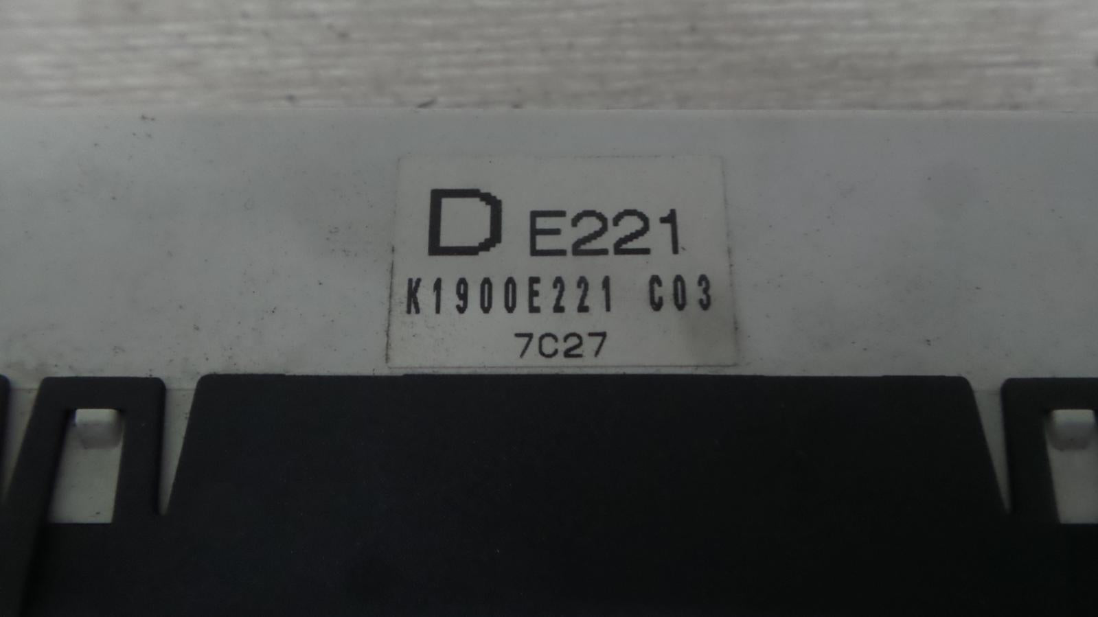 8976098