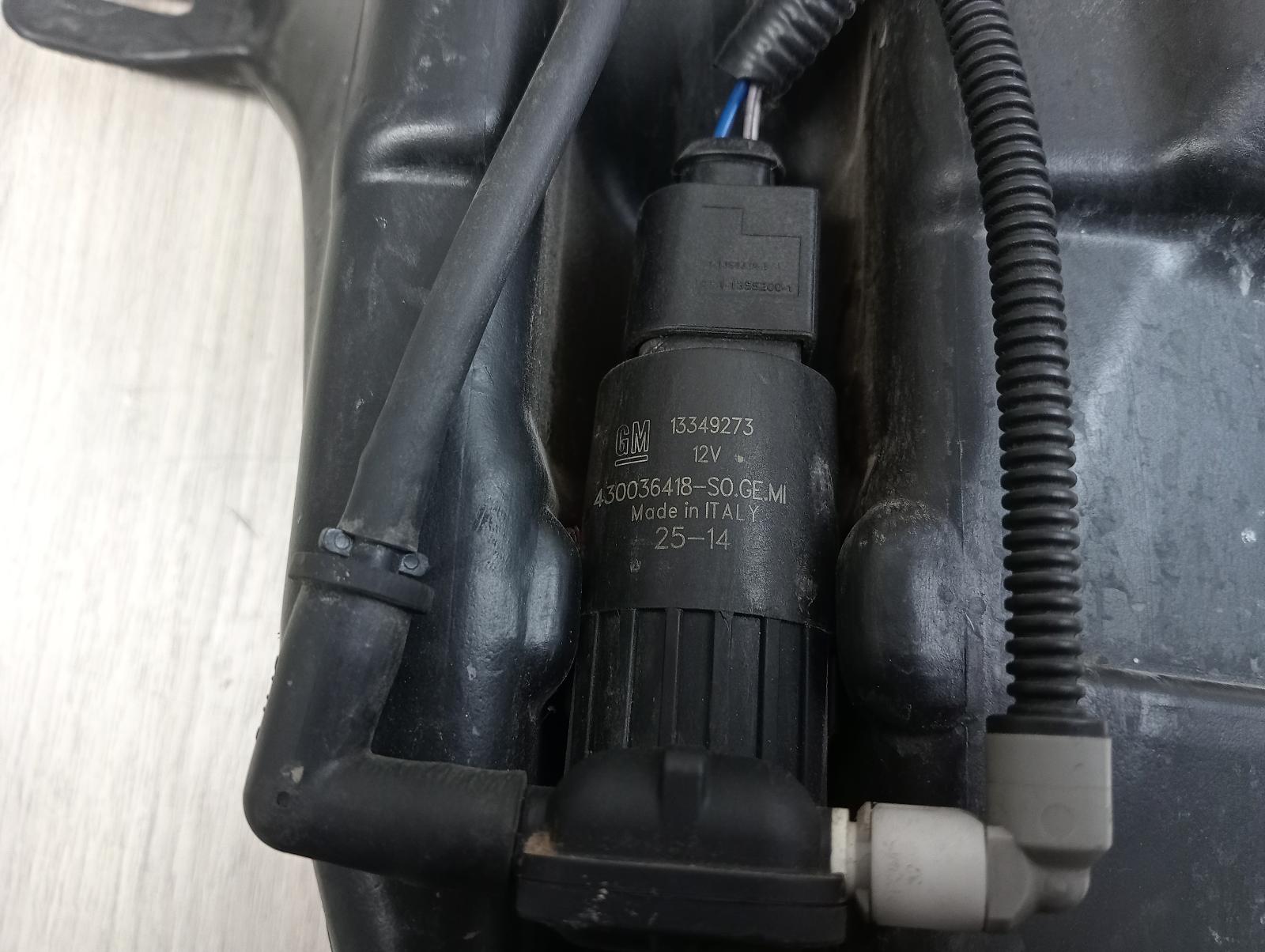 8963675