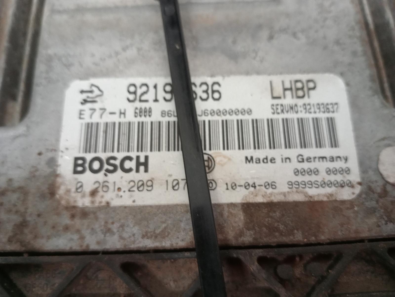 8958229
