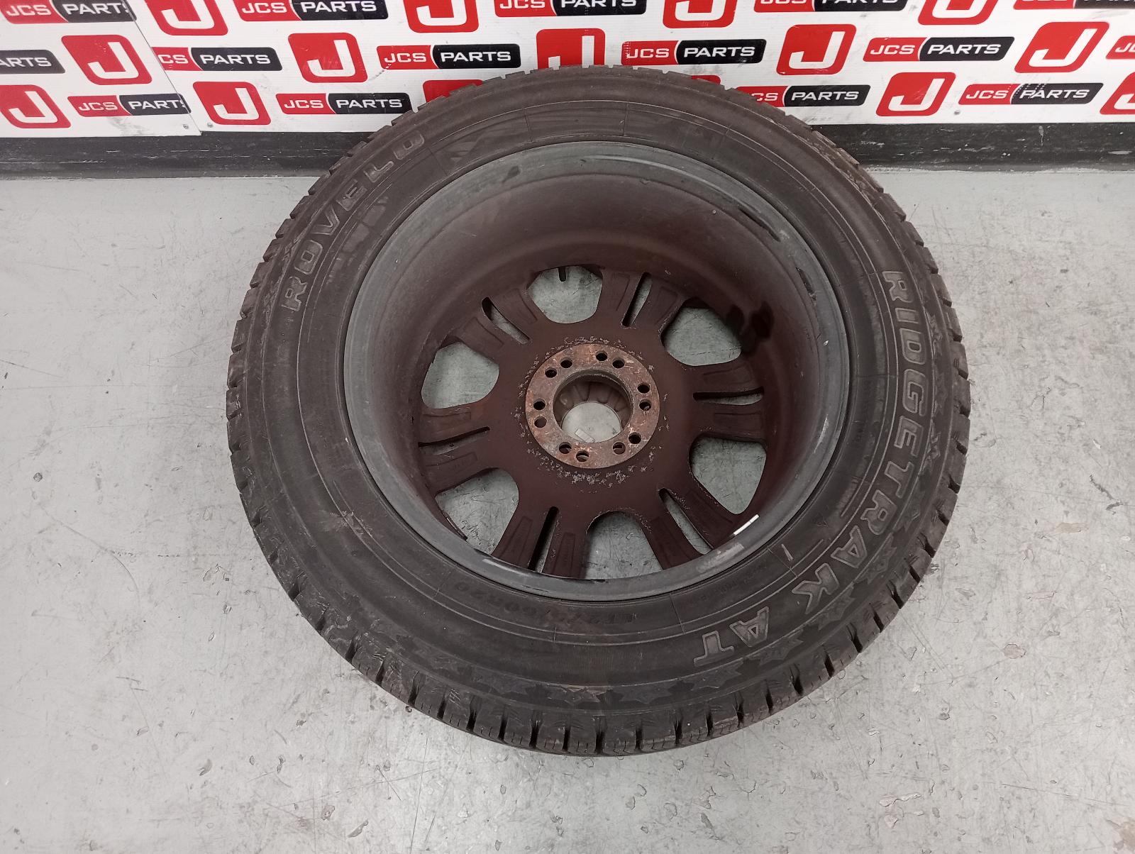 8975696