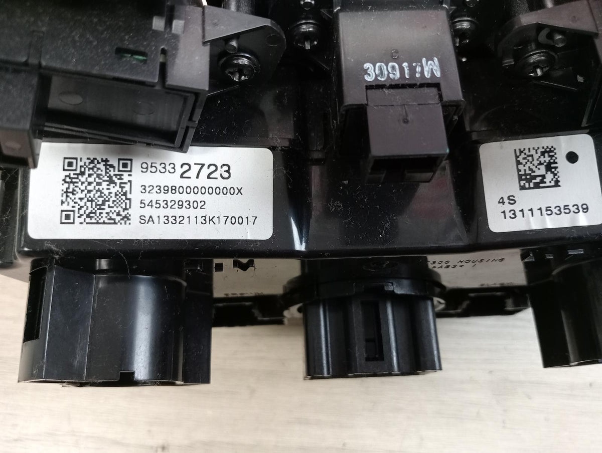 9023372
