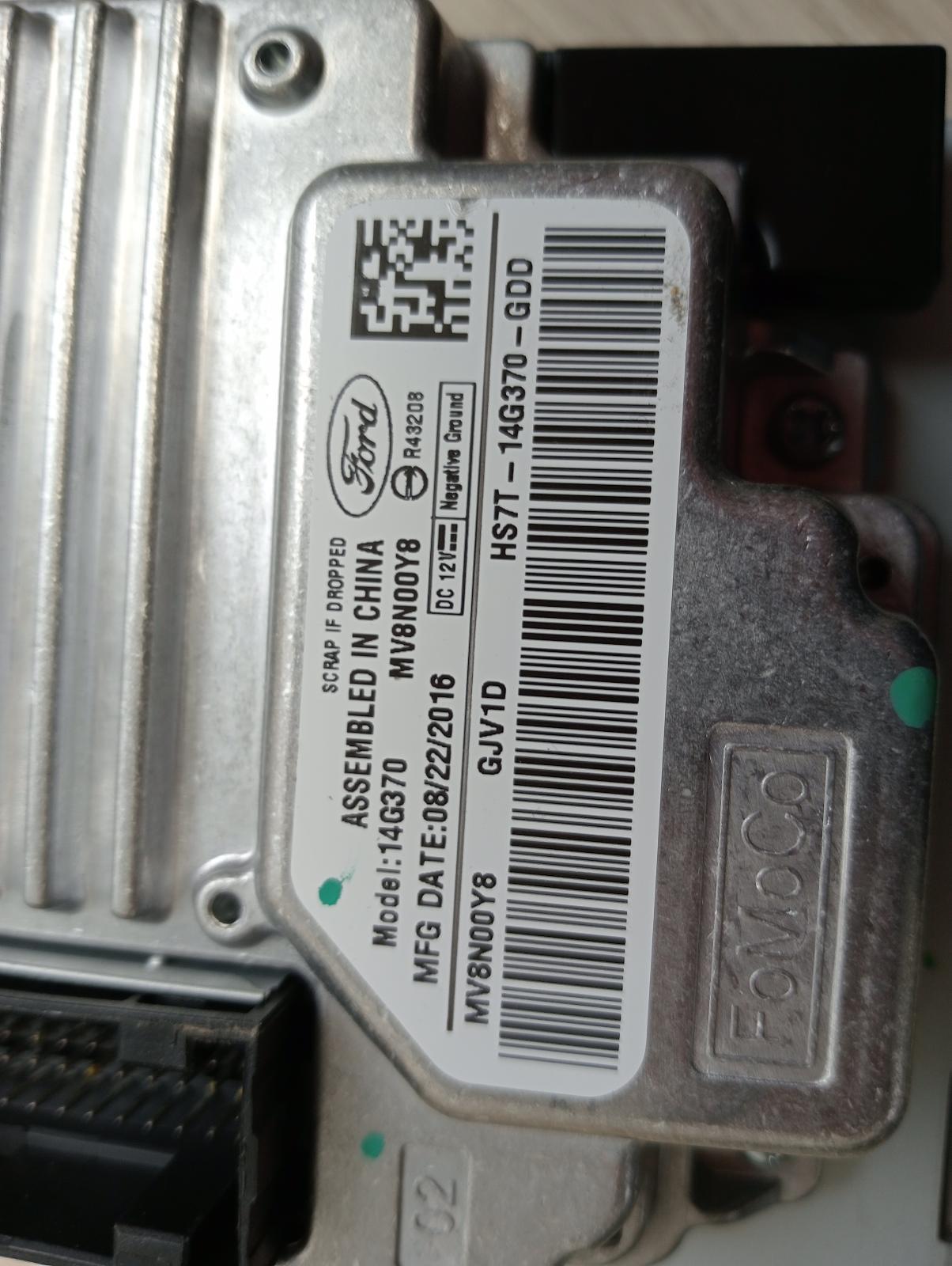 8982568