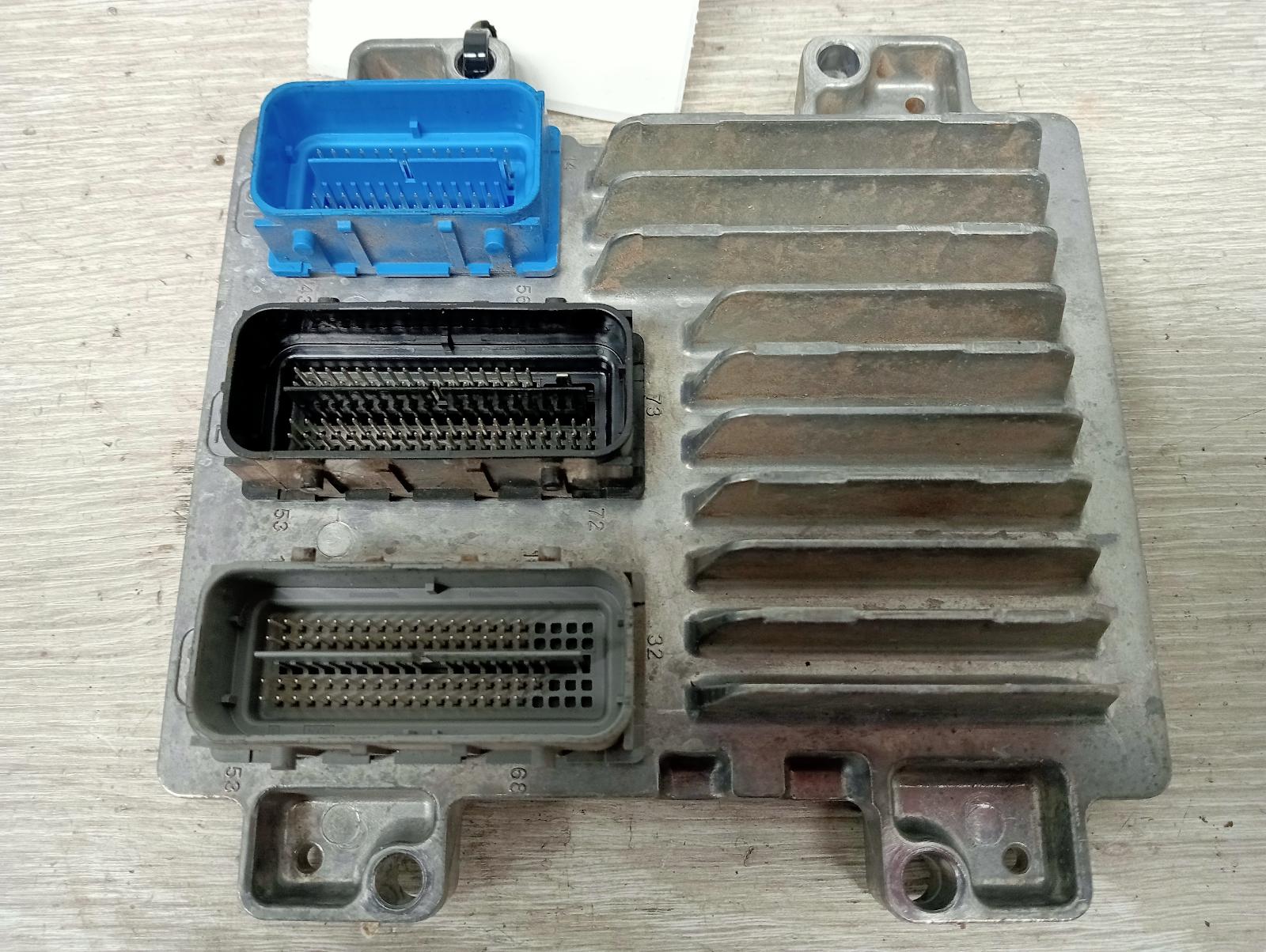 8976924