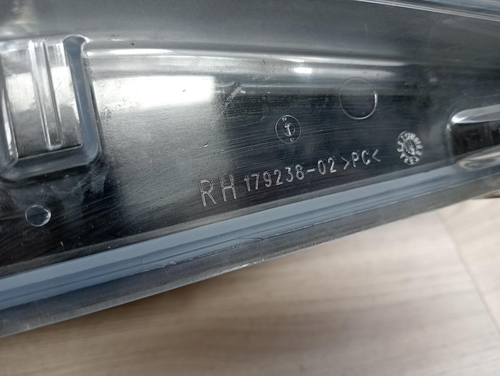 8953484