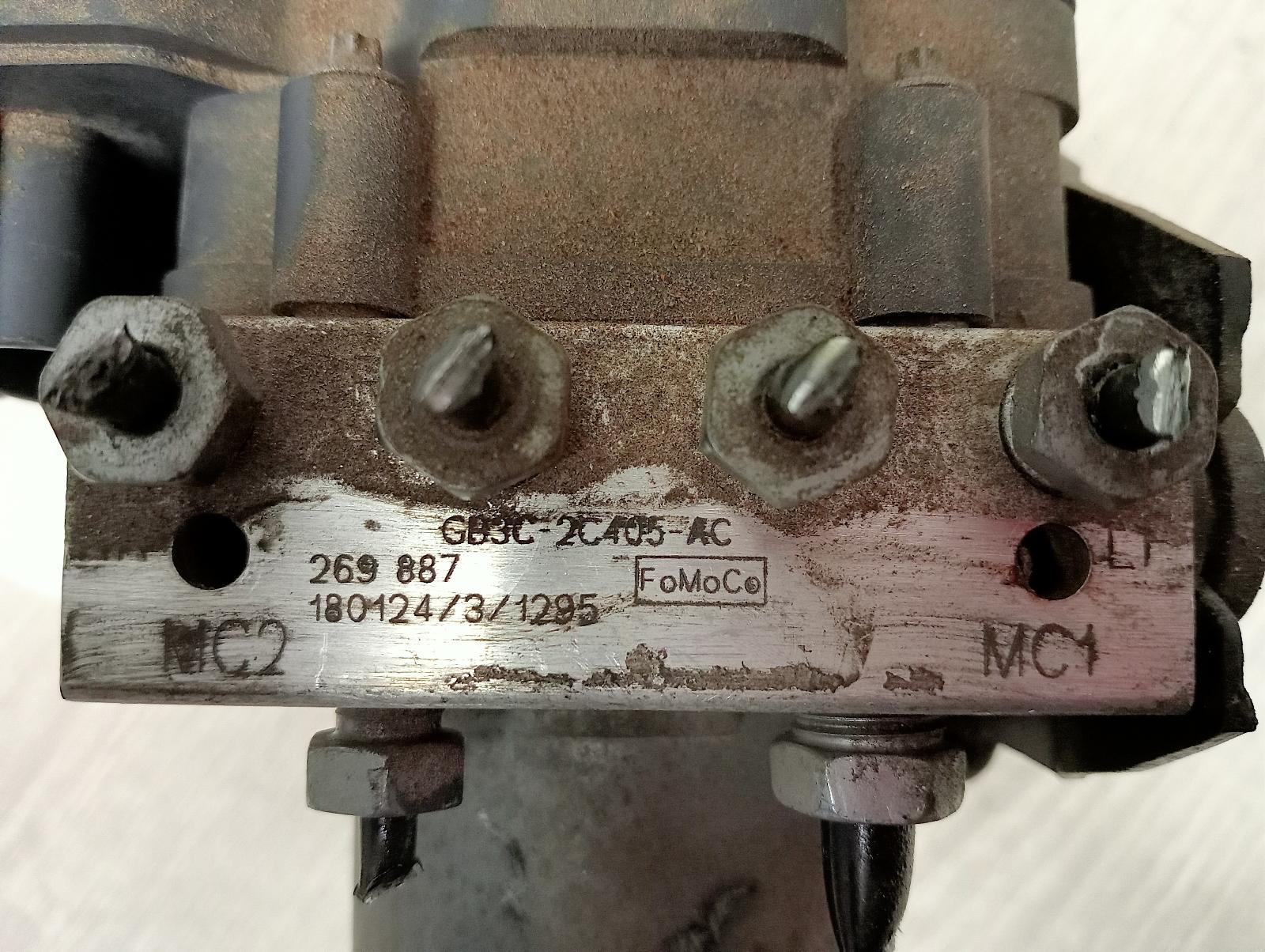 8961239