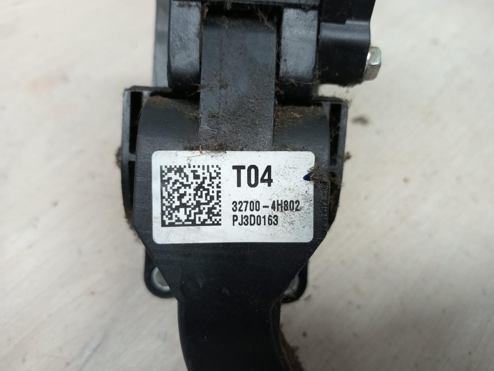 8976225