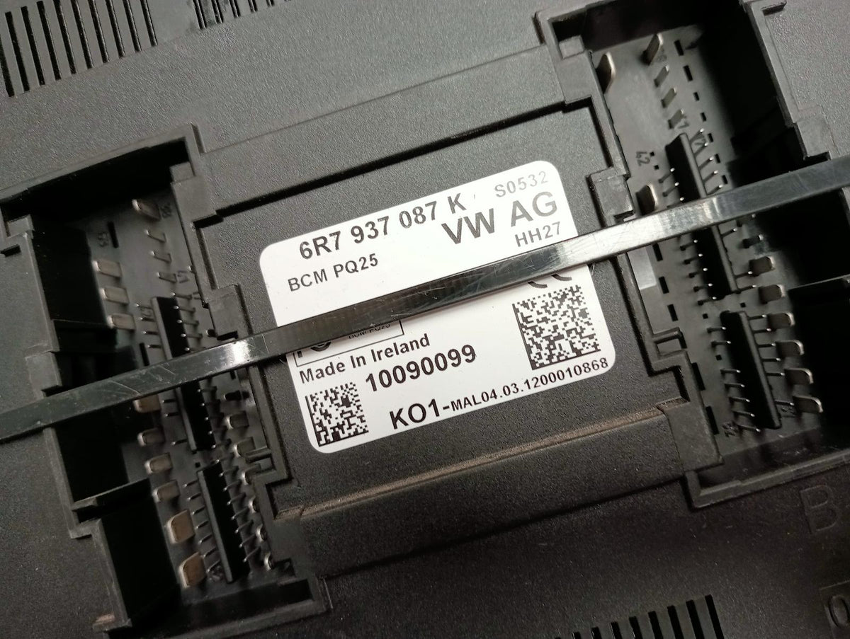 9028577