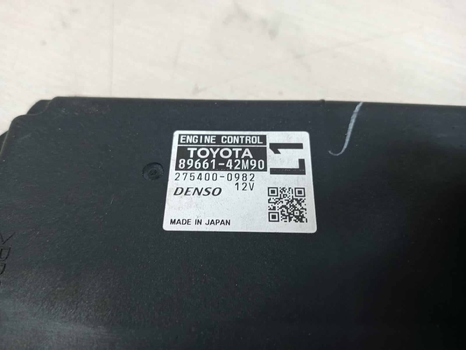 8960126