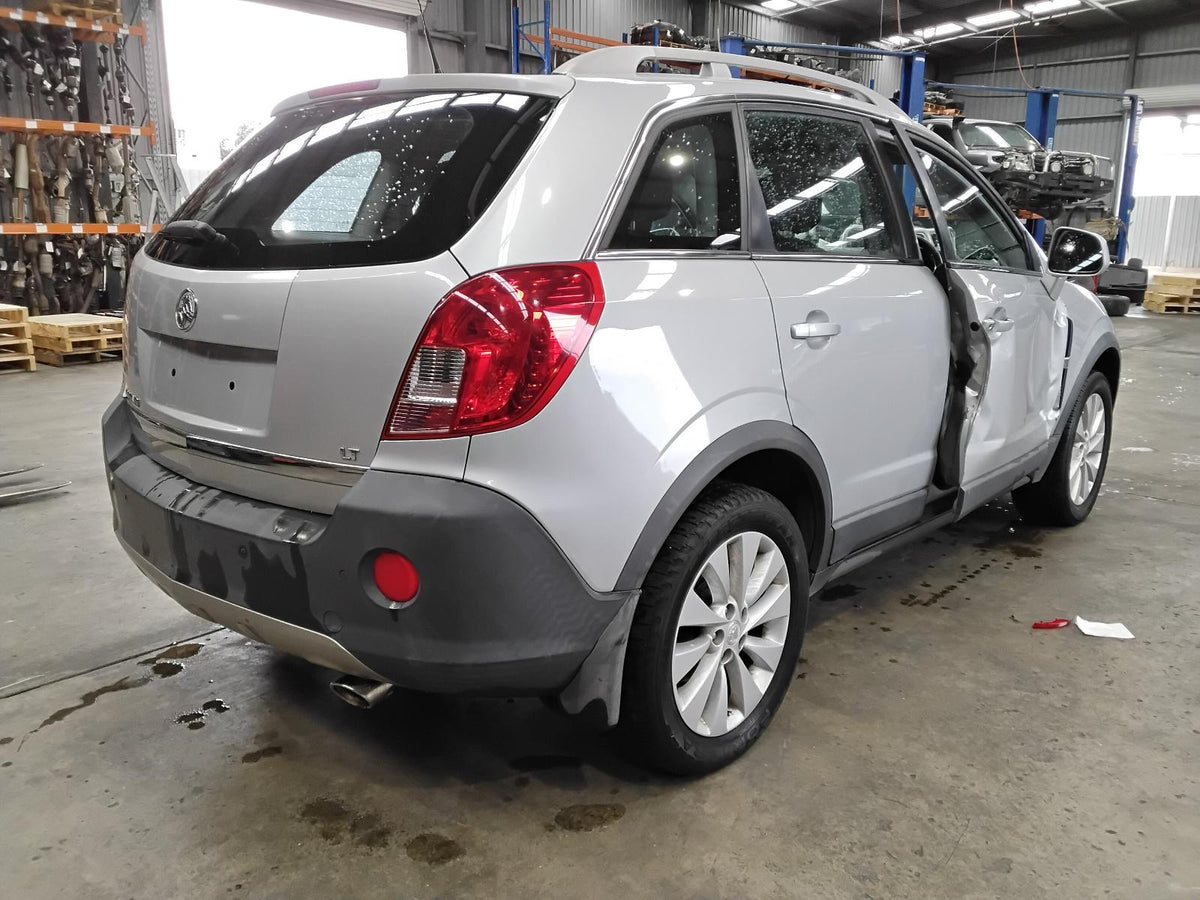 9051576