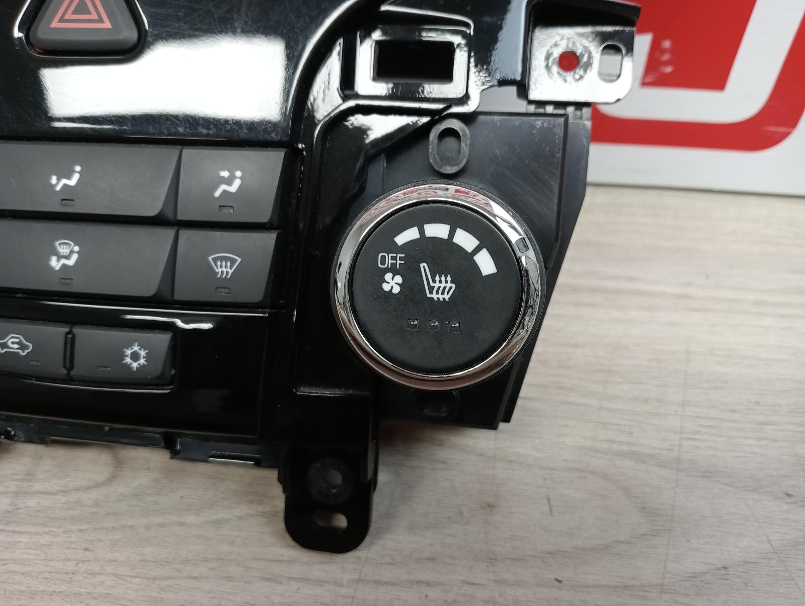 8982102