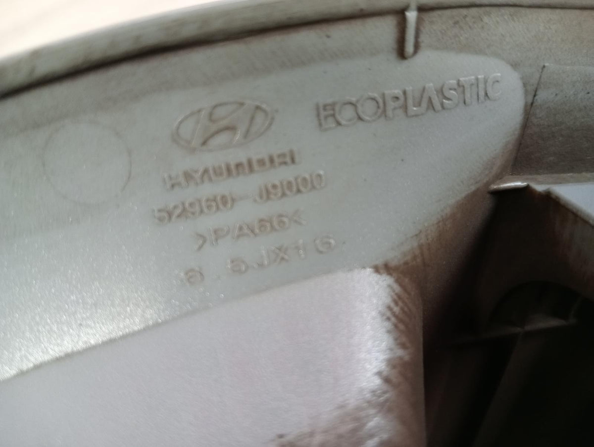 9015586