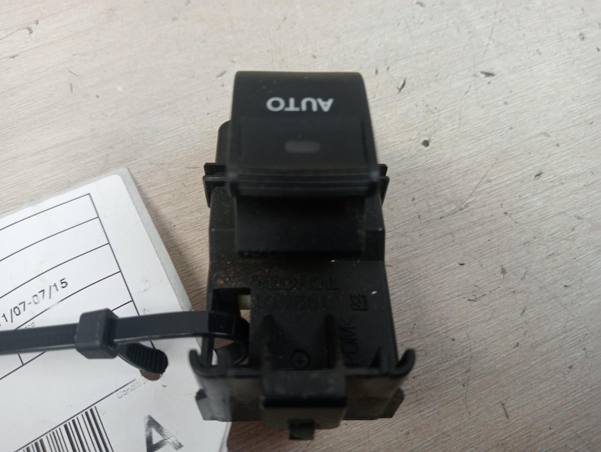 9005192