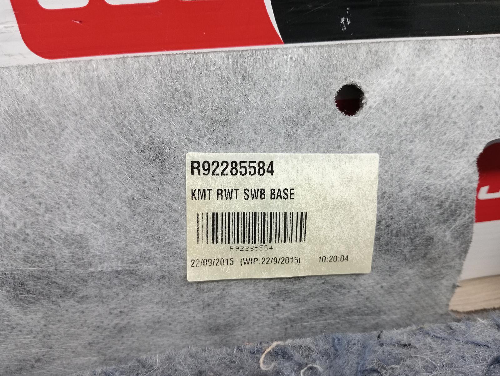 8972877