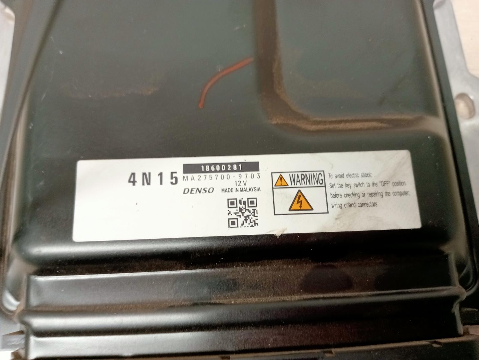 8904122