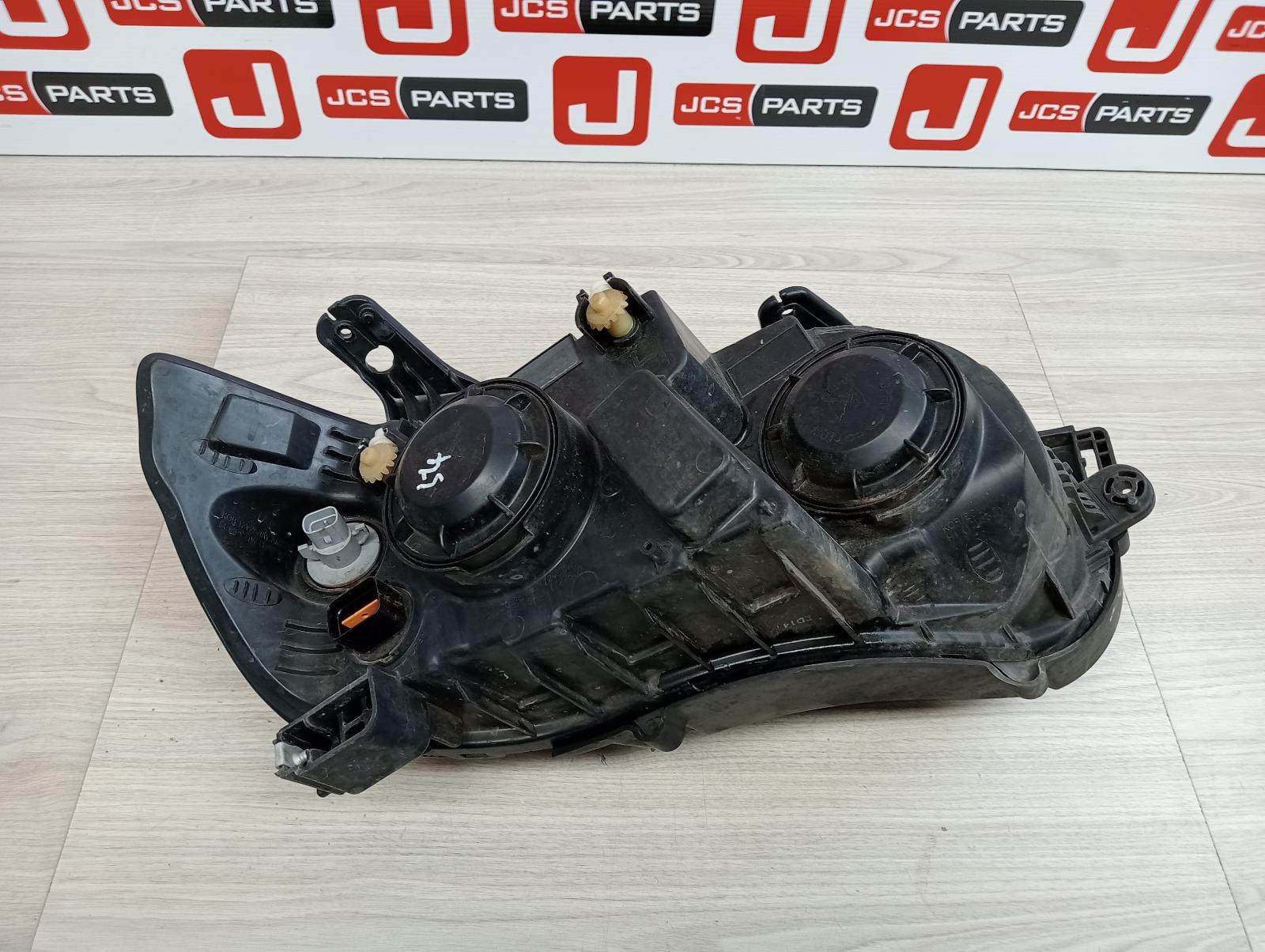 8857100