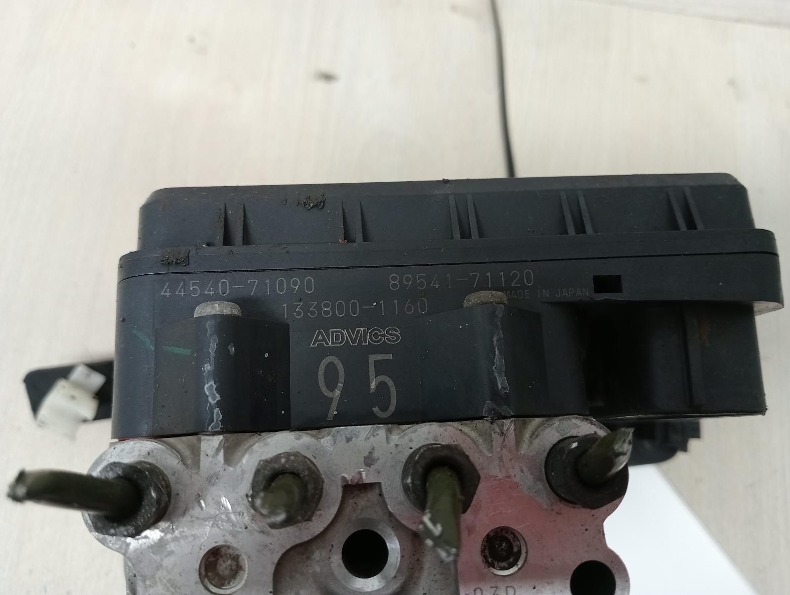 8860652