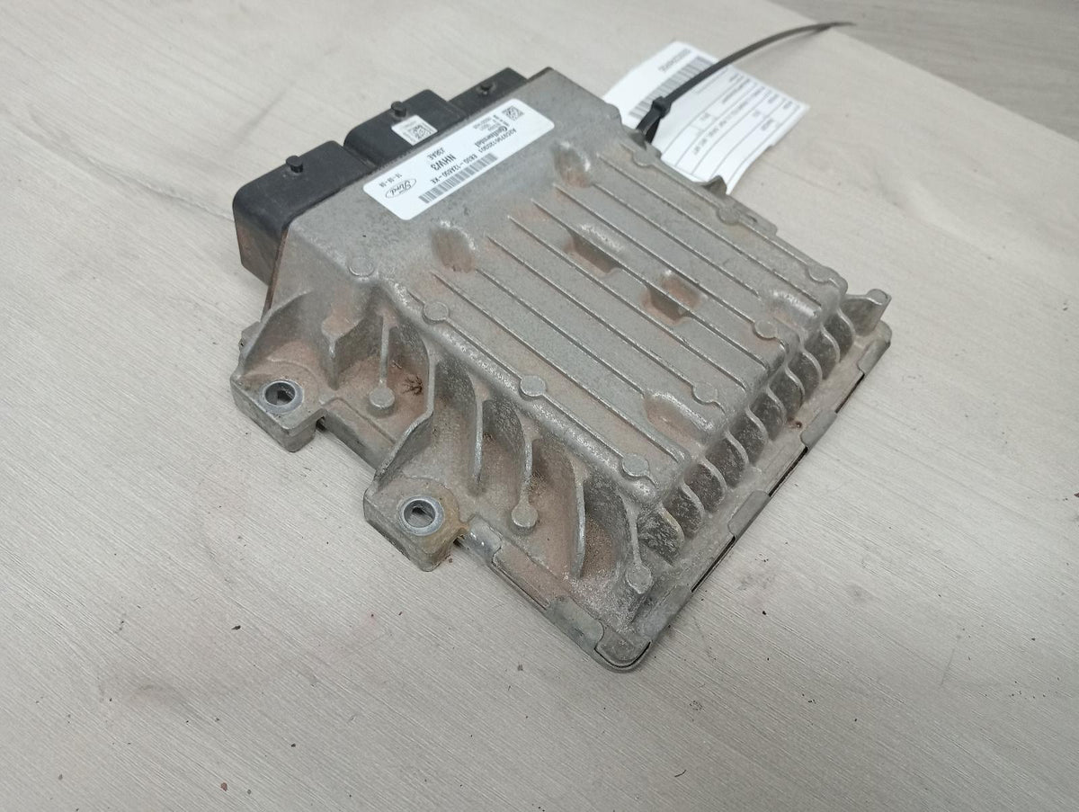 9043786