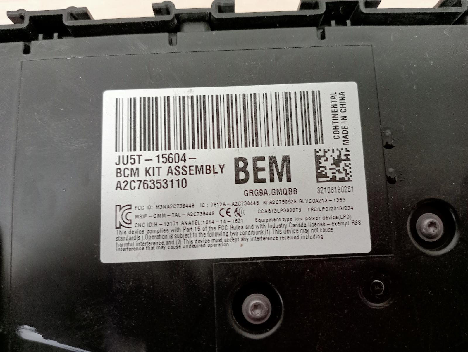 8977828