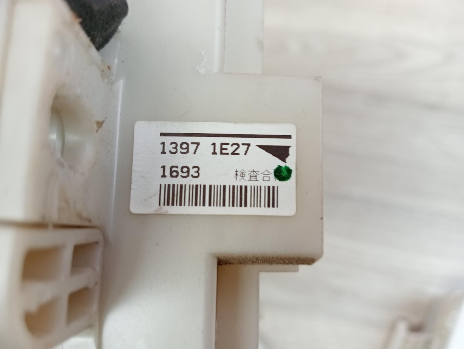 8960782