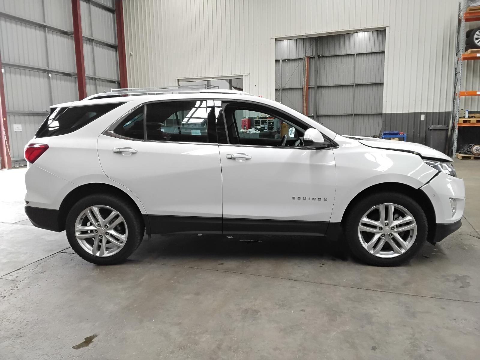 8947563