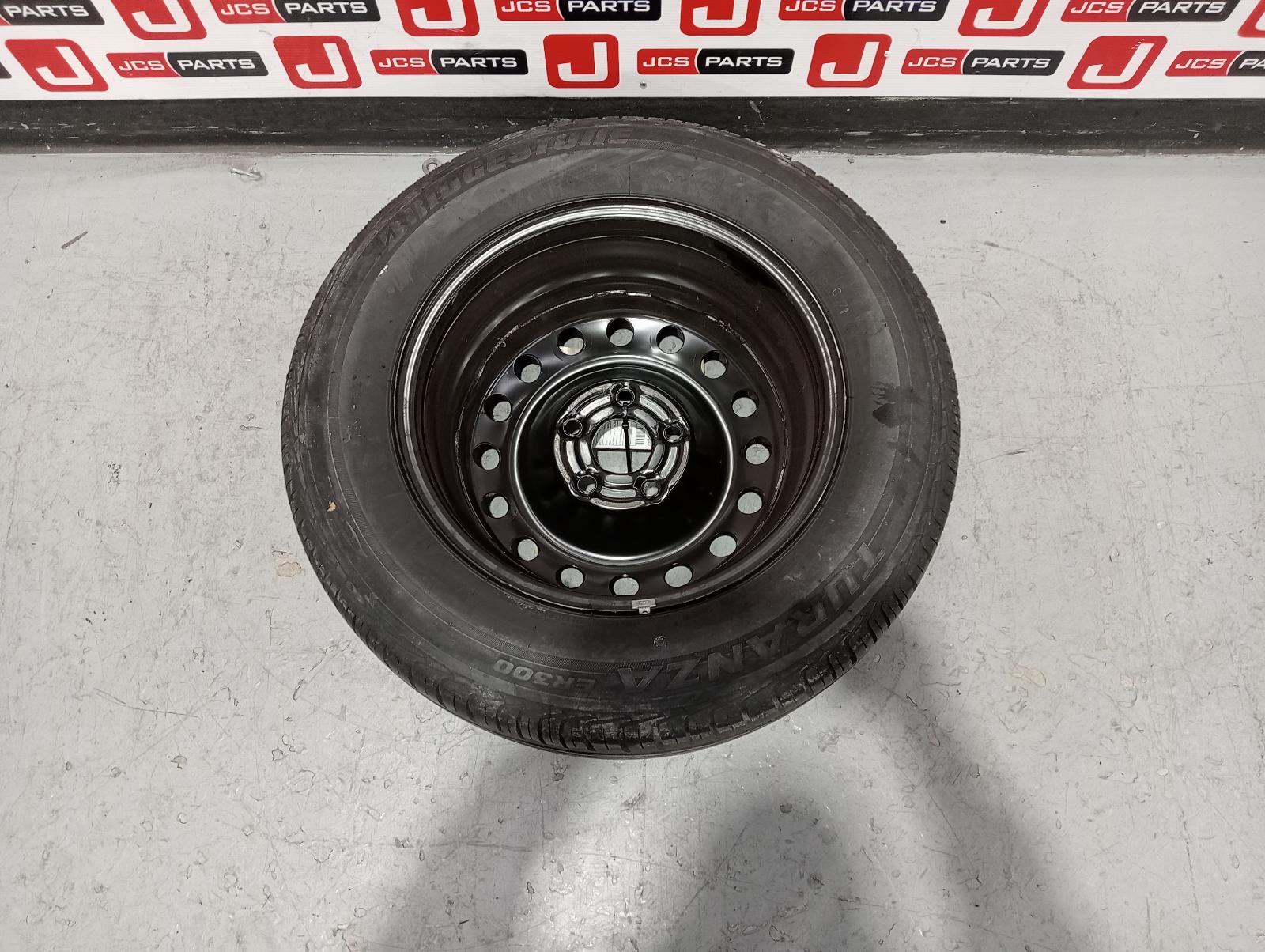 8877686