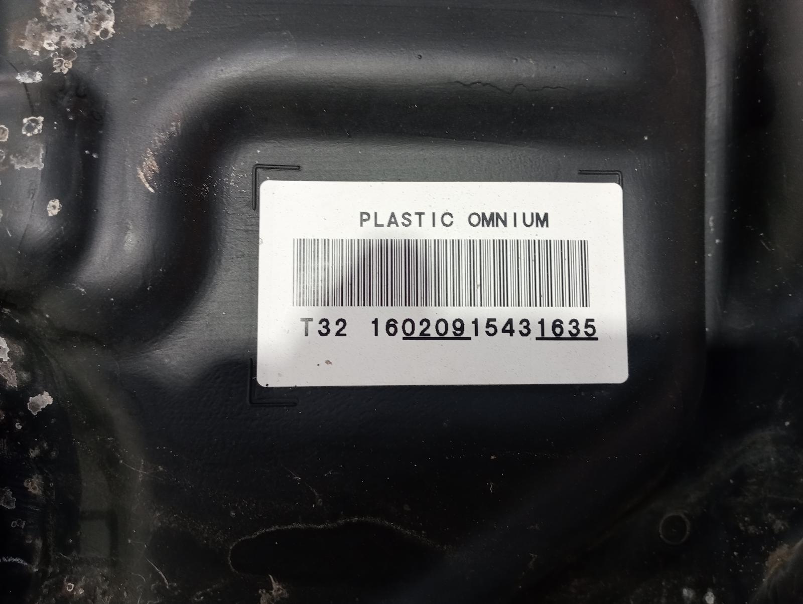 8982779