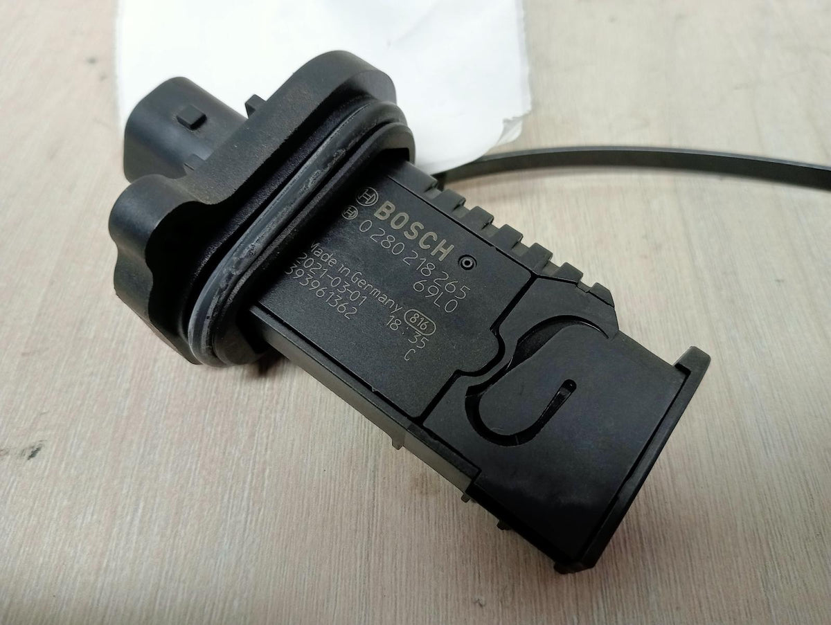 9003121