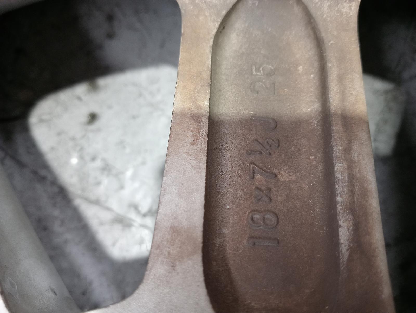 8948892