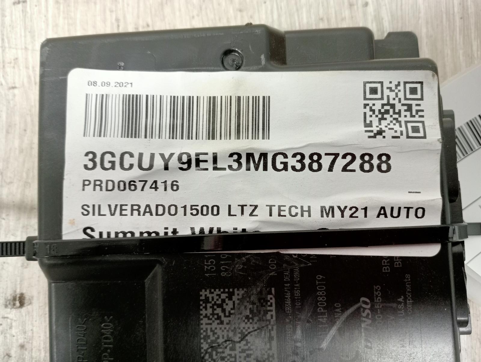 8945482