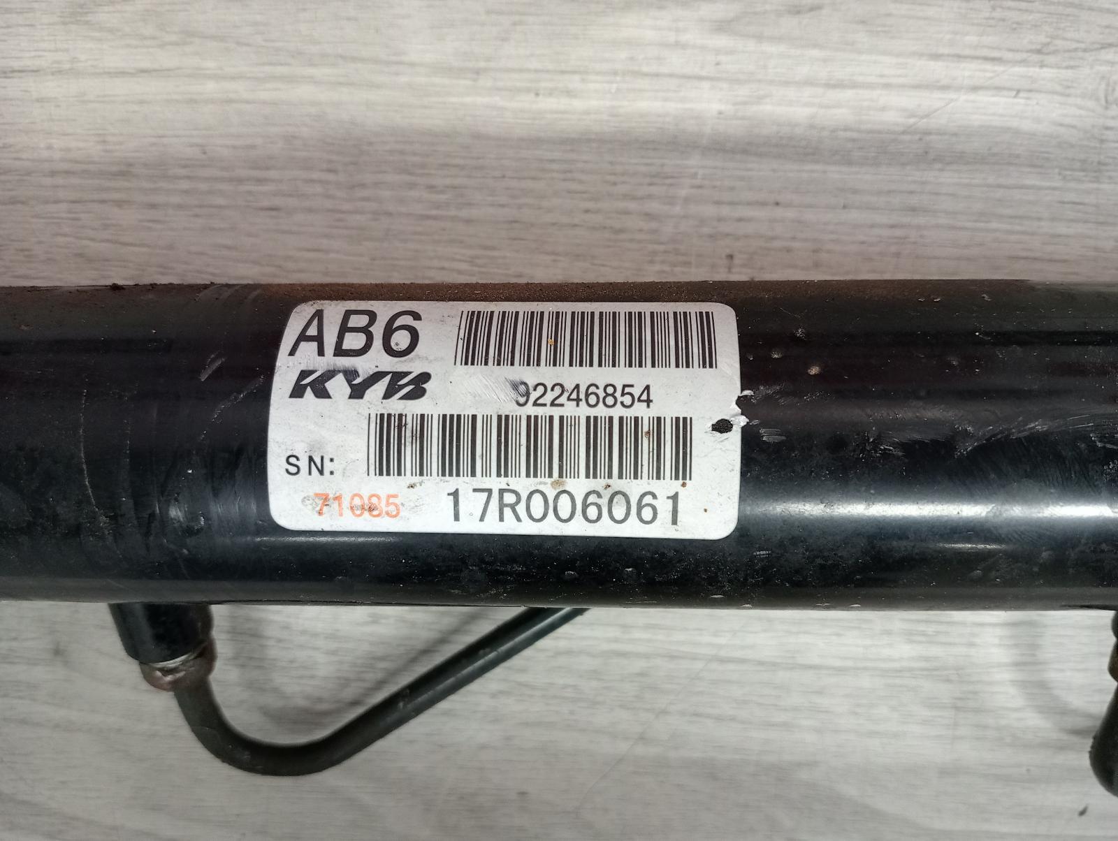8960769