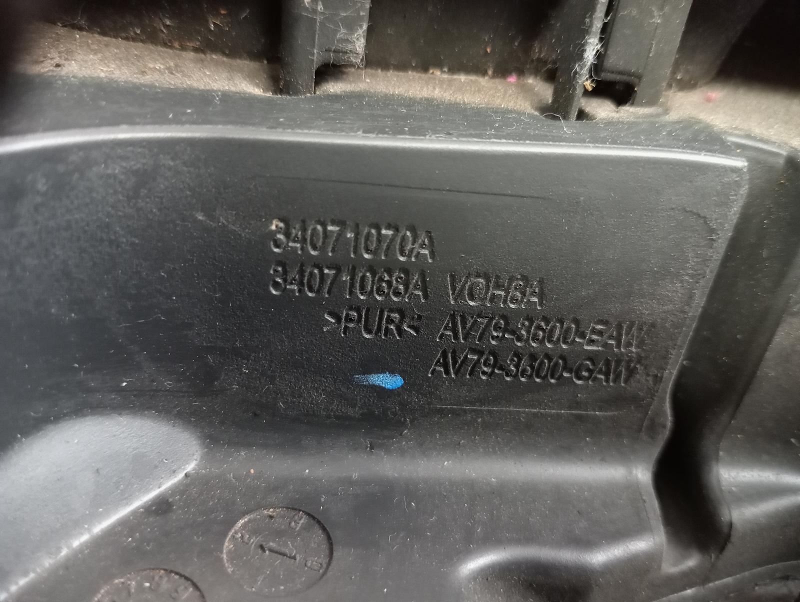 8878833