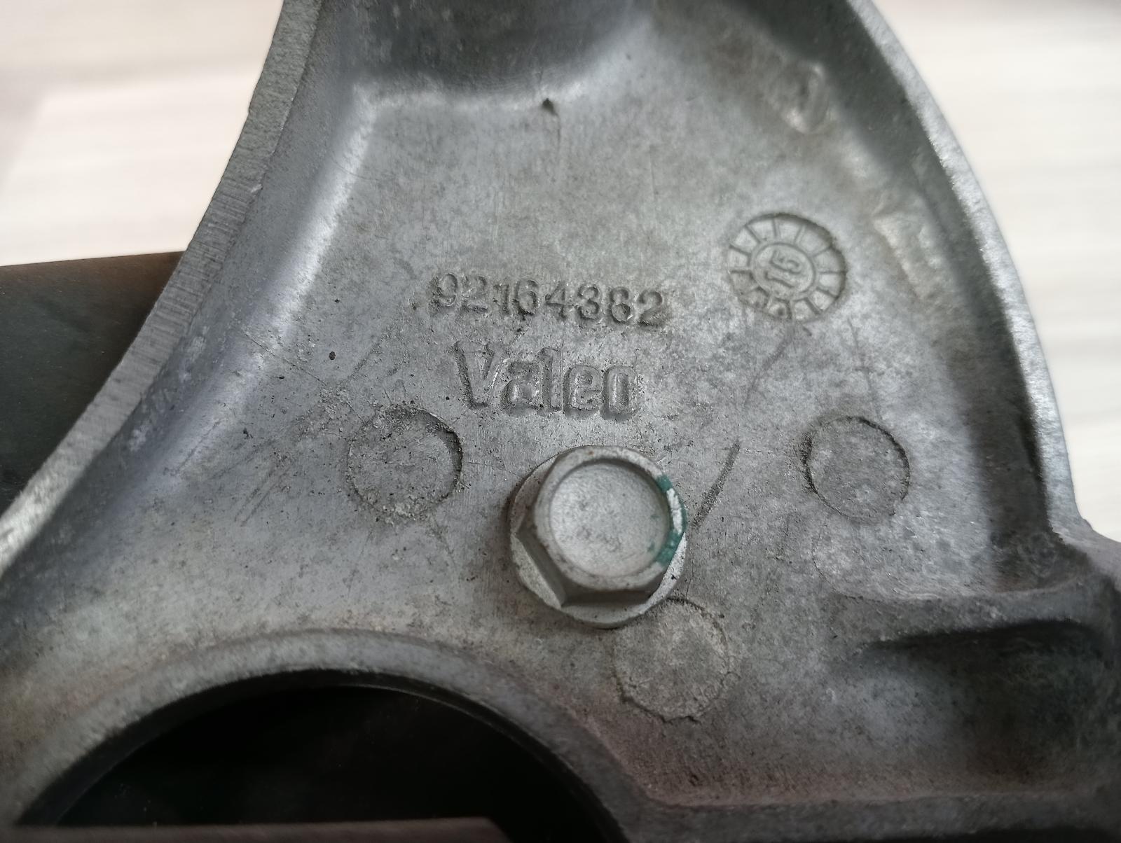 8982764