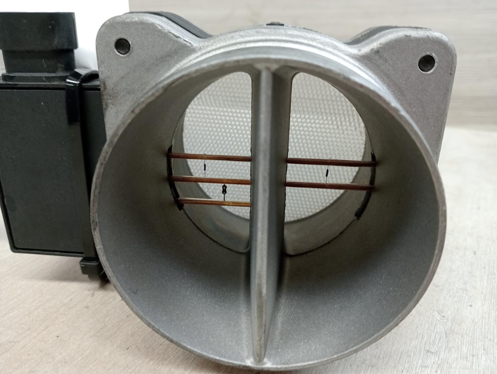 8950775