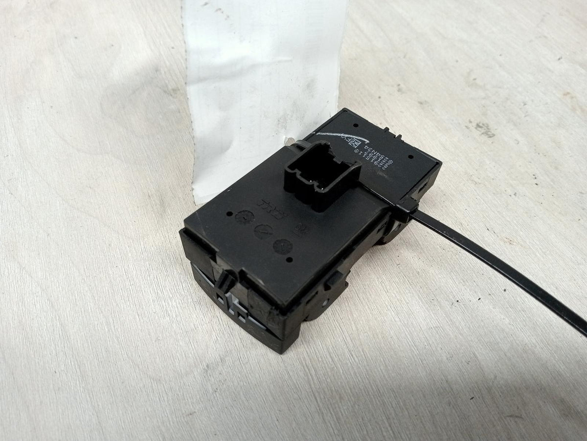 9003431