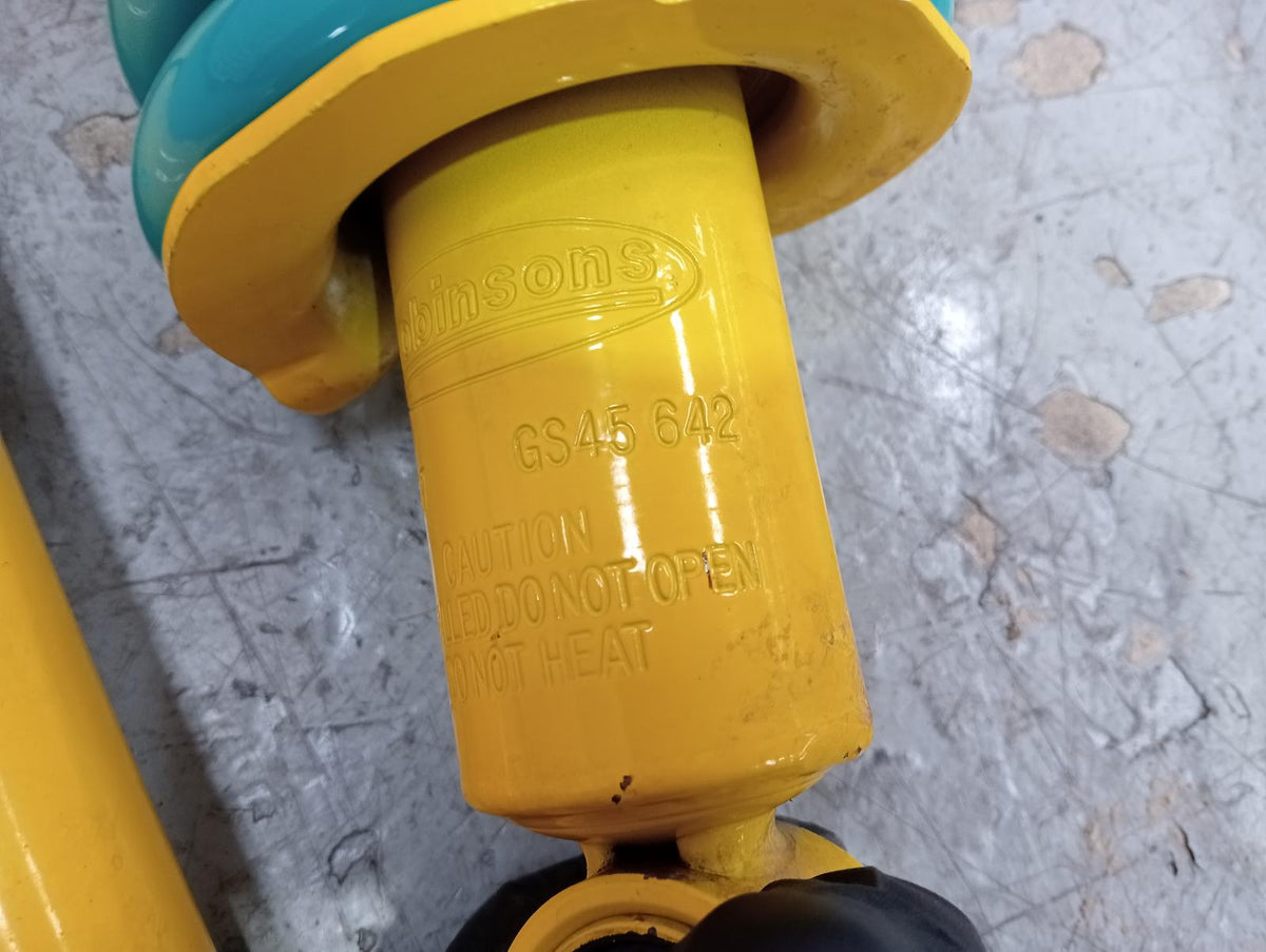 8992658