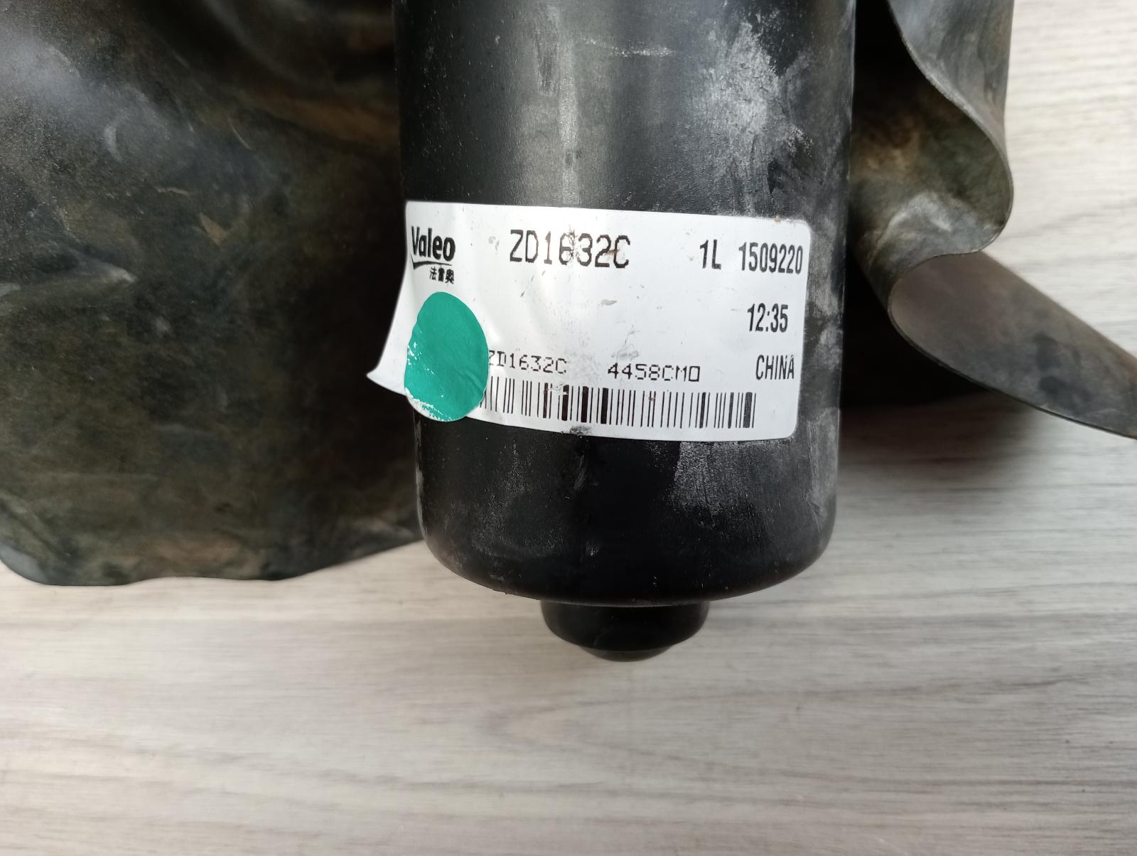 8982782