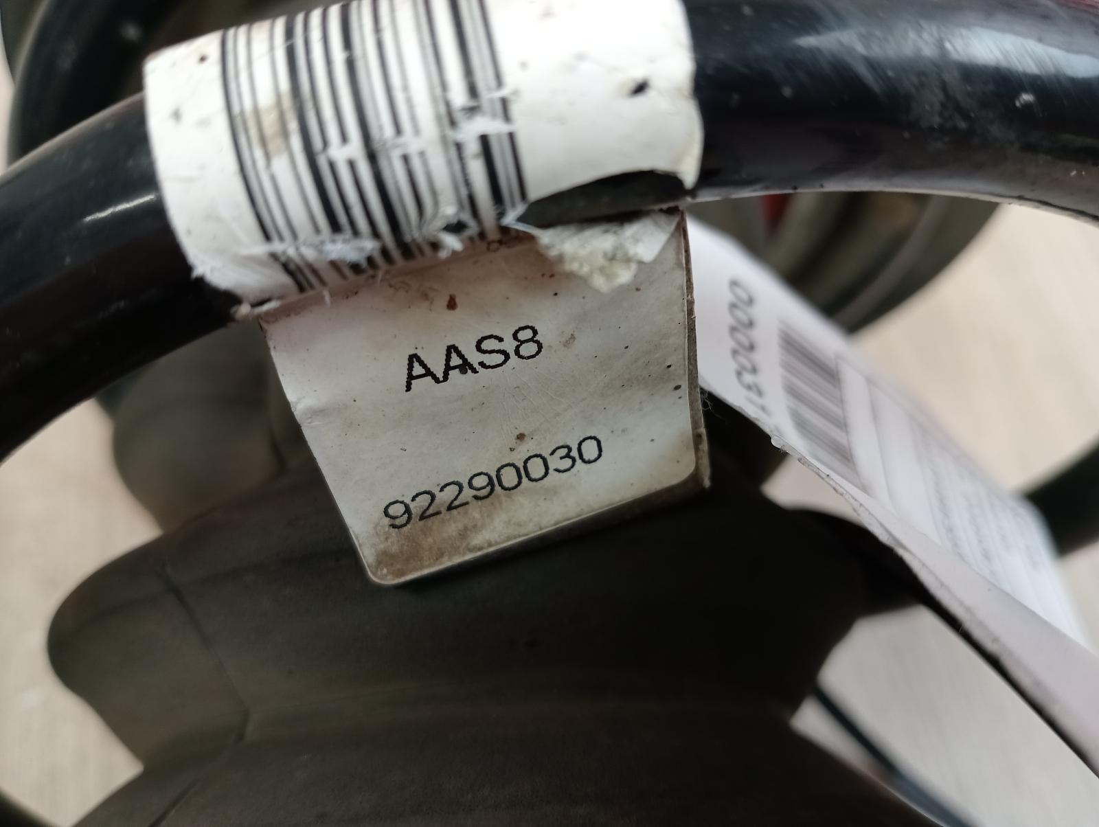 8976022