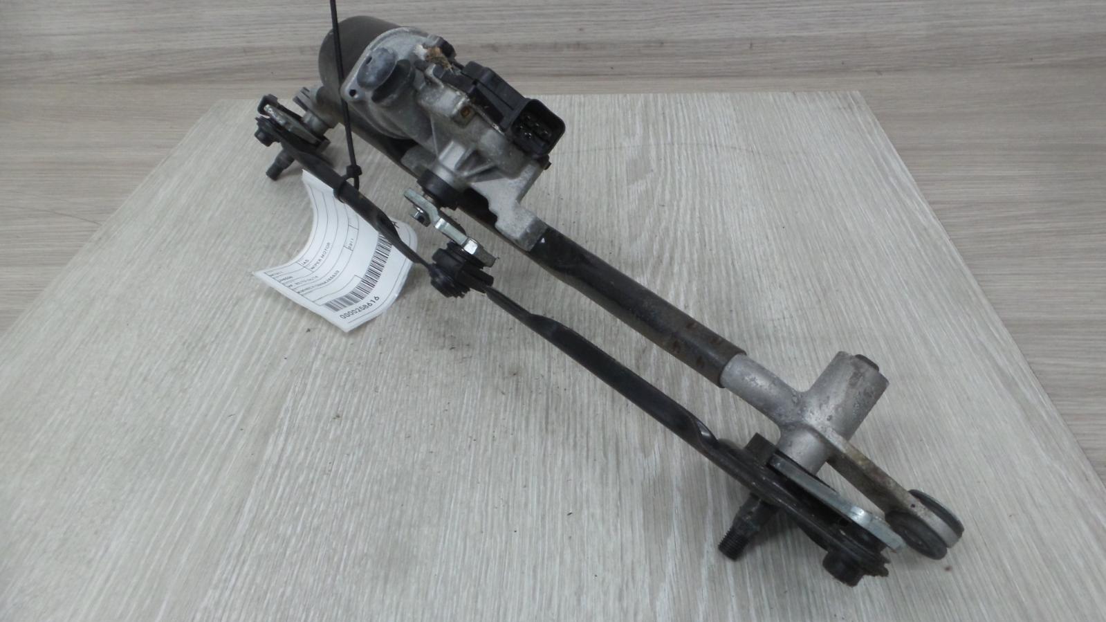 8981600