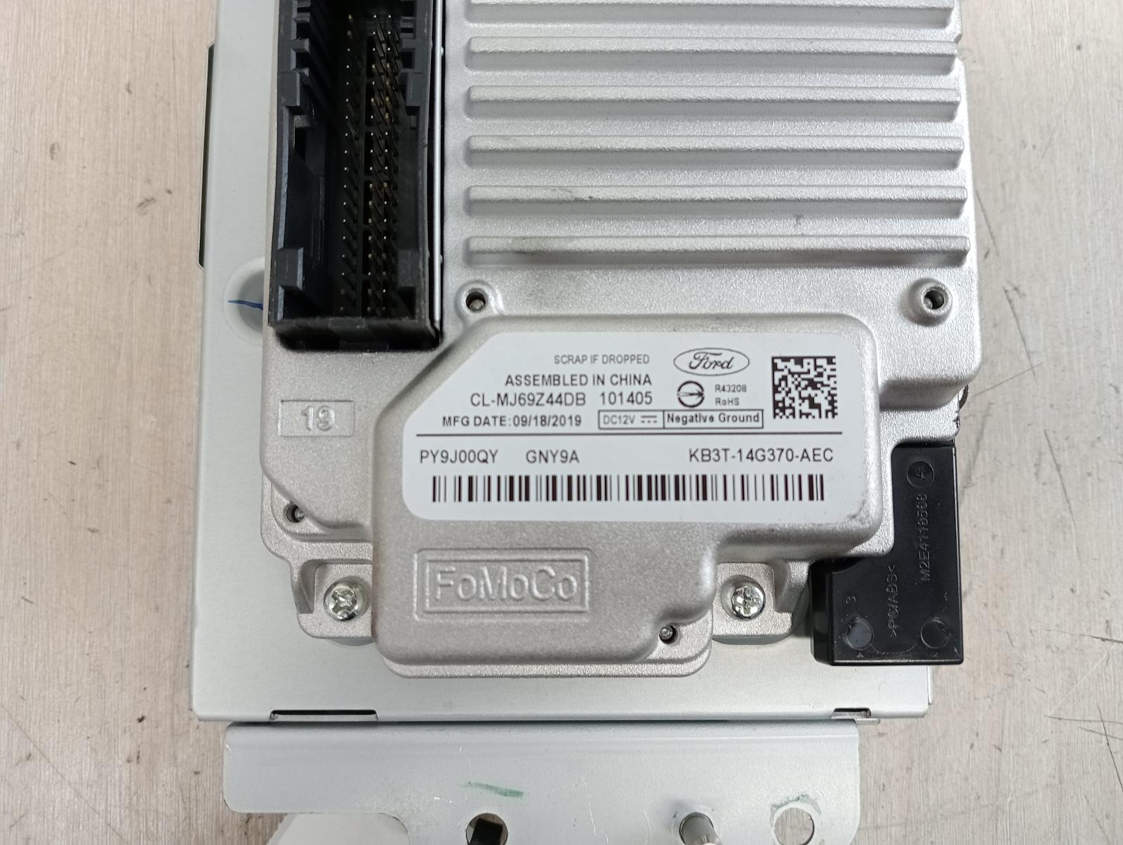 8831051