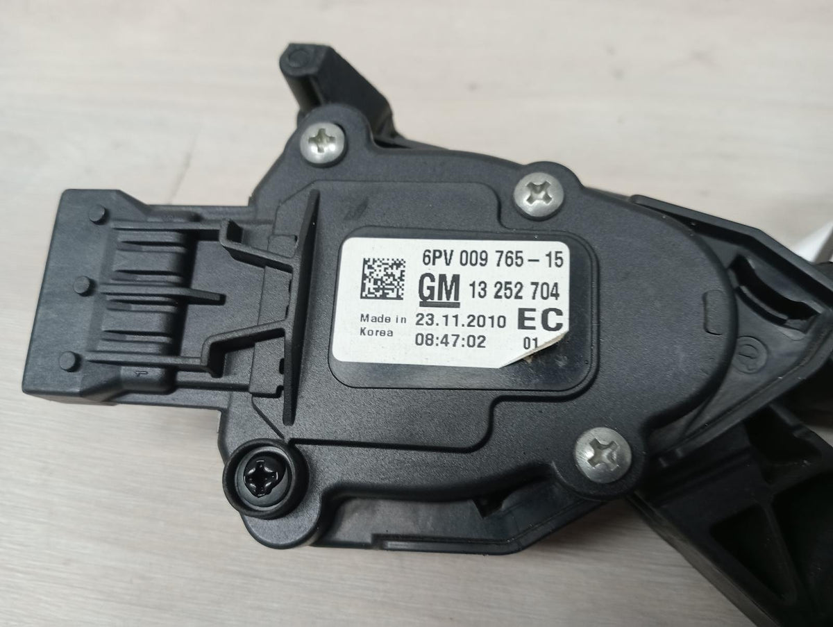 9046415
