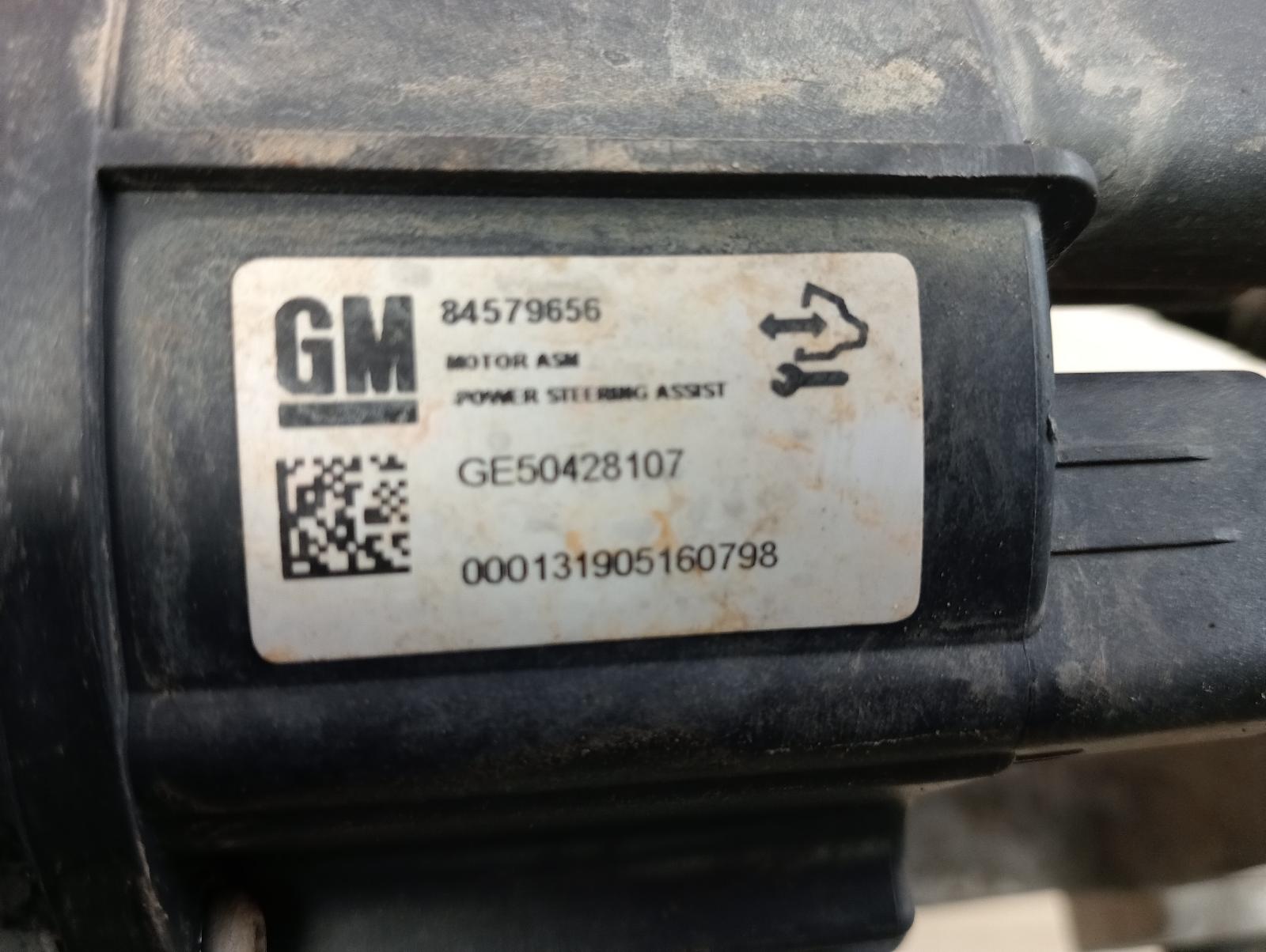 8893198