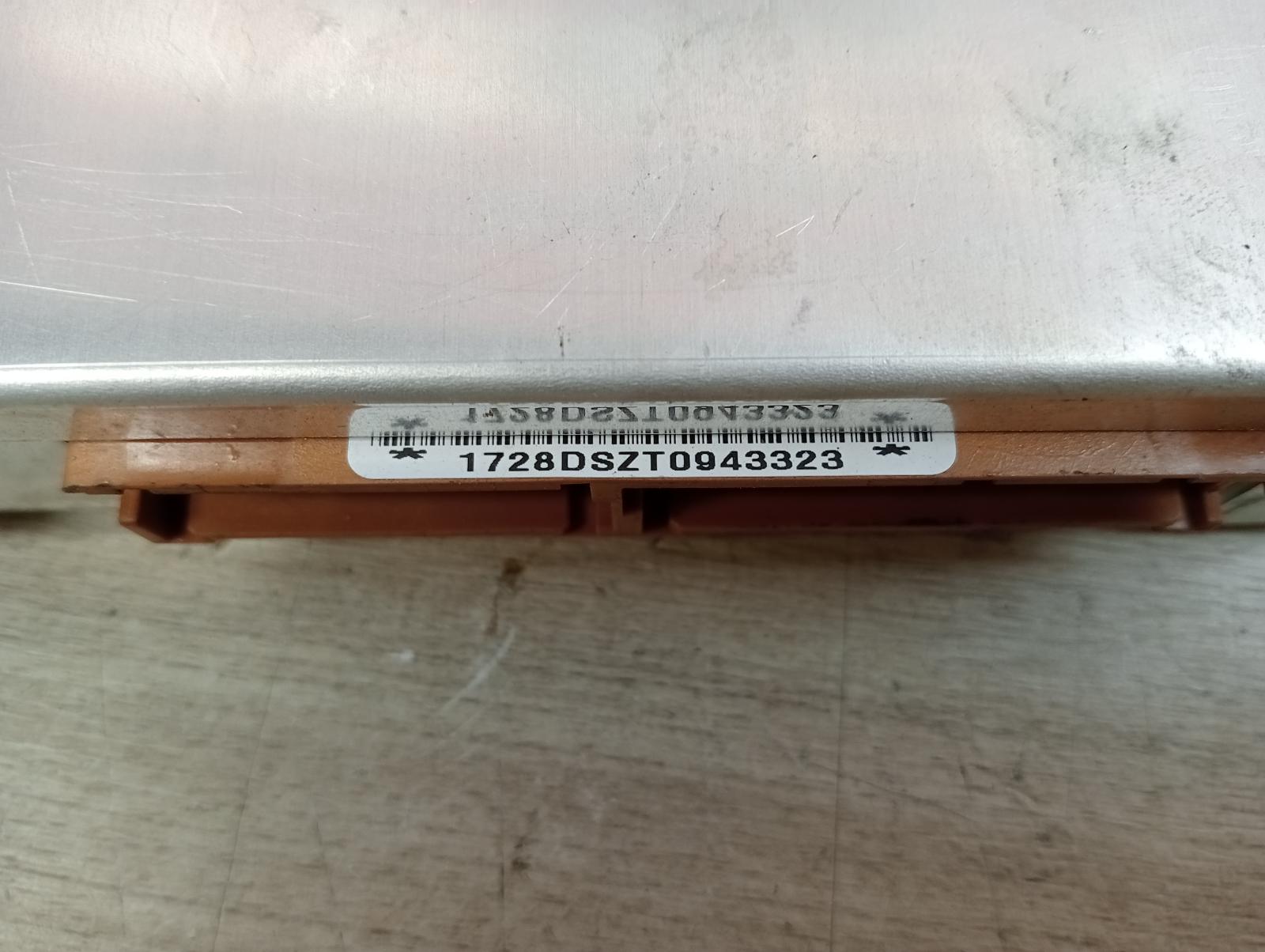8860935