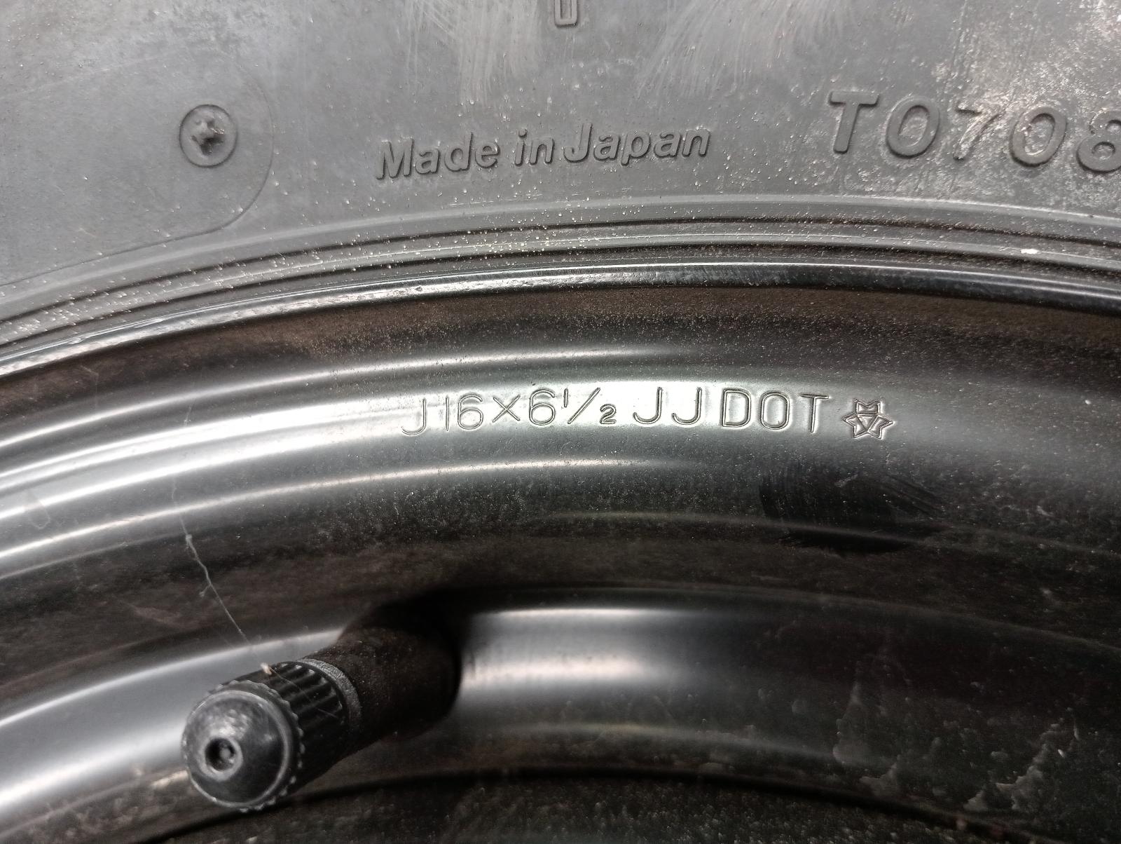 8975748