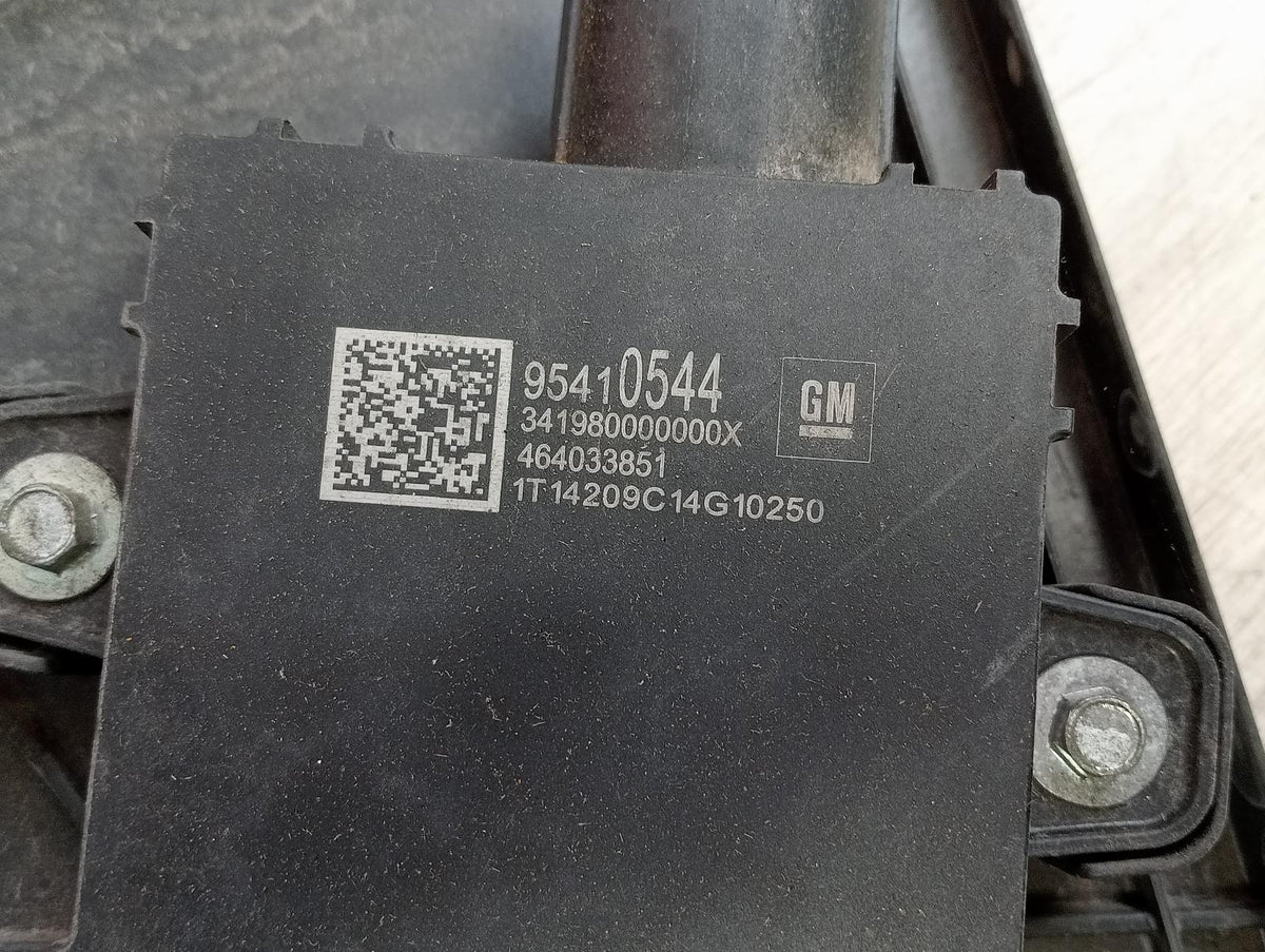 9051586