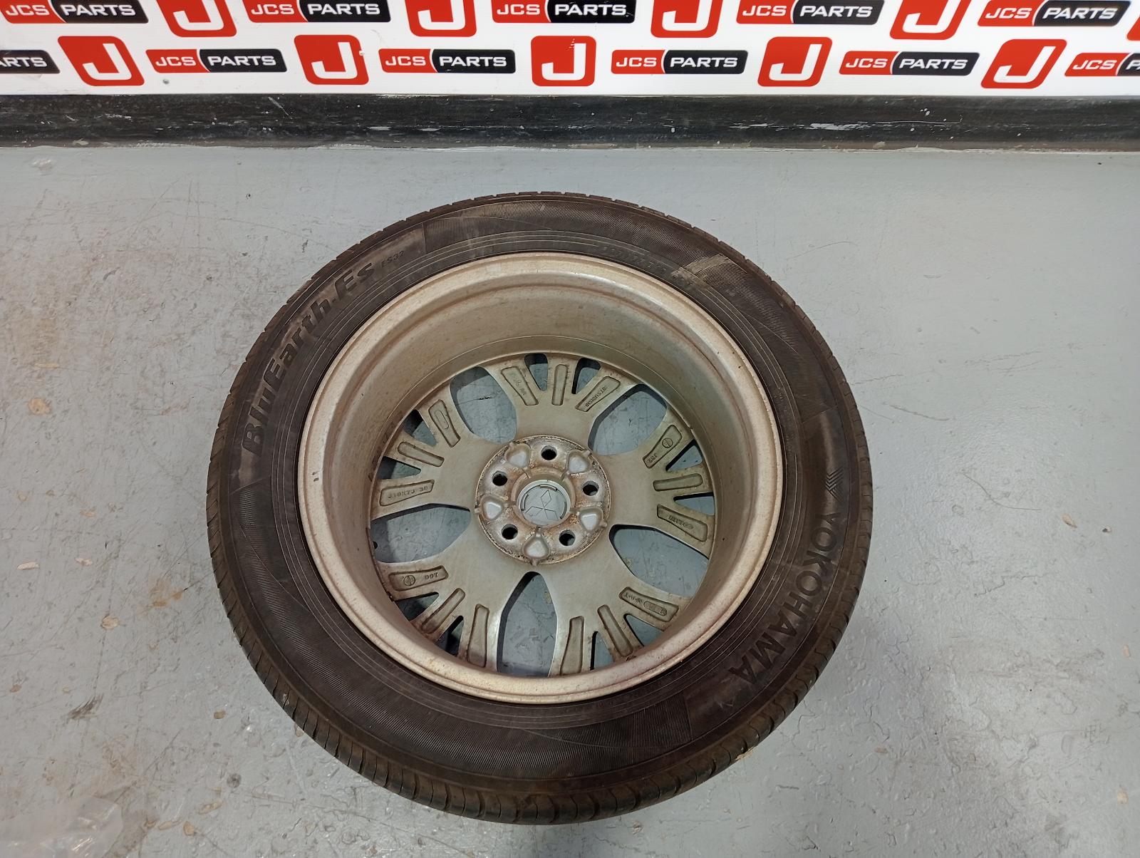 8872753